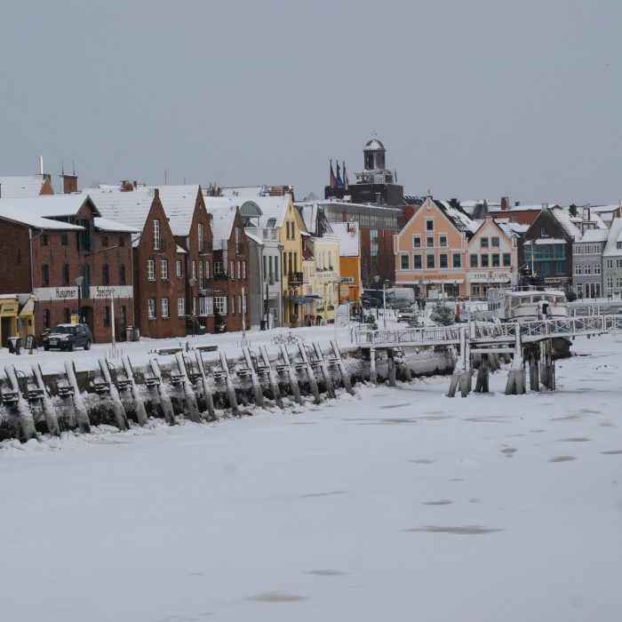 Husumer Hafen im Winter