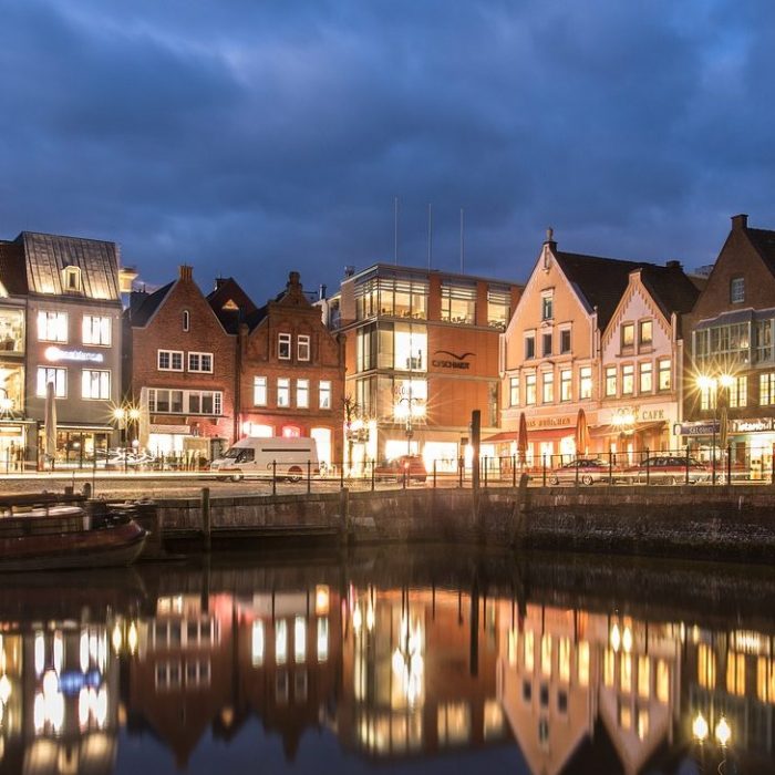 Husumer Hafen am Abend